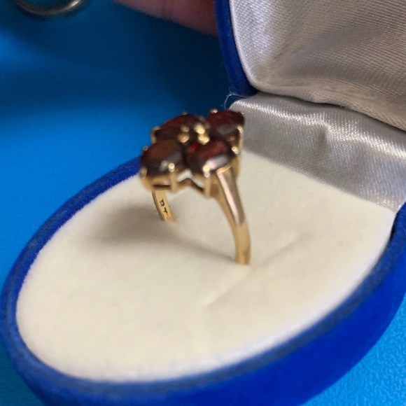 14k gold Ruby ring - Picture 2 of 4